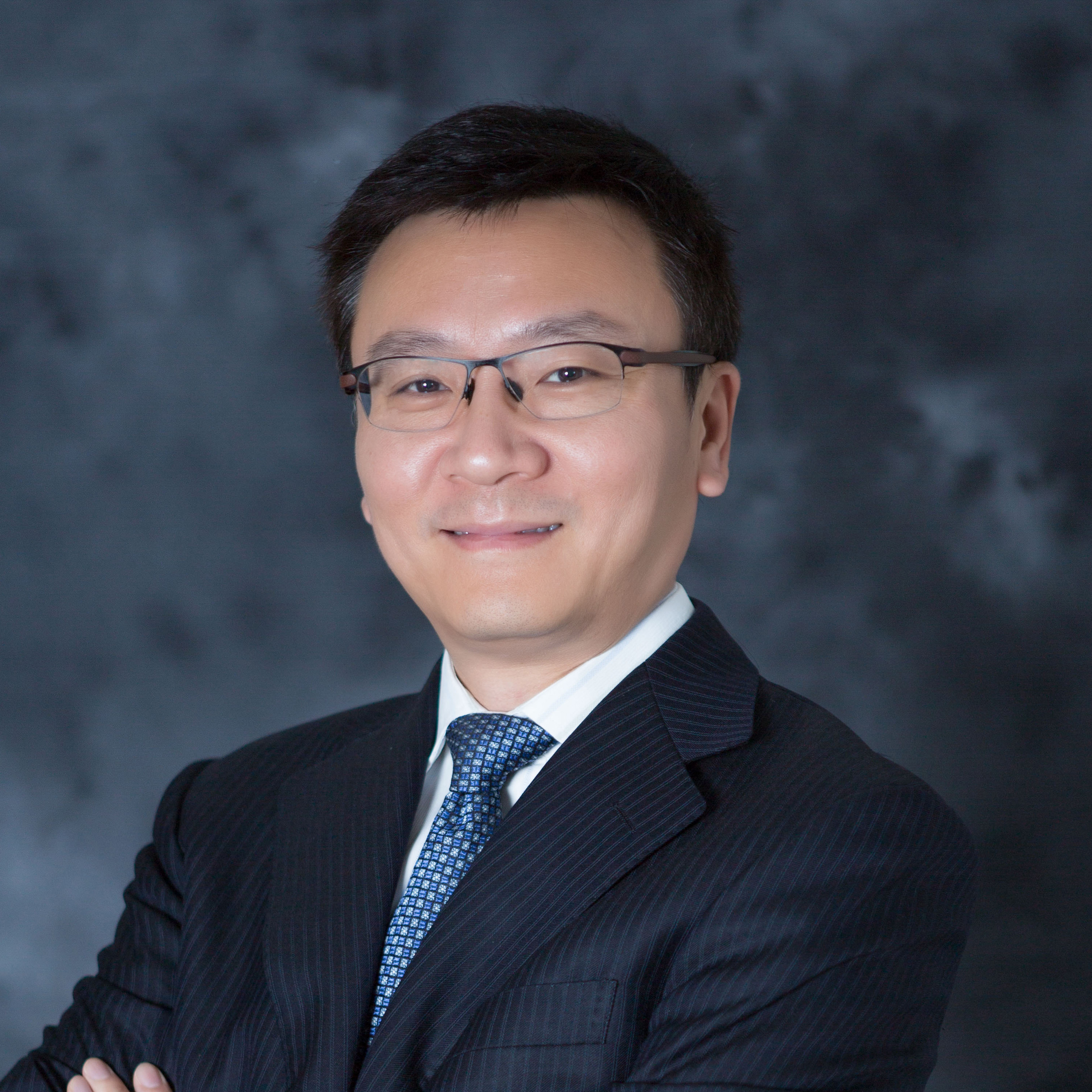 张峰最新动态与成就概览