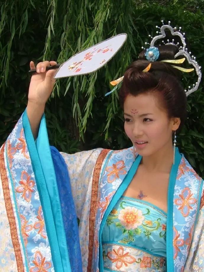 问君能有几多愁演员表揭秘，穿越时空的情感纠葛之旅